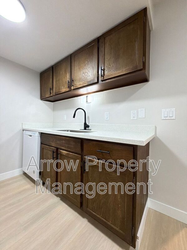 Building Photo - 3629 N 60th St