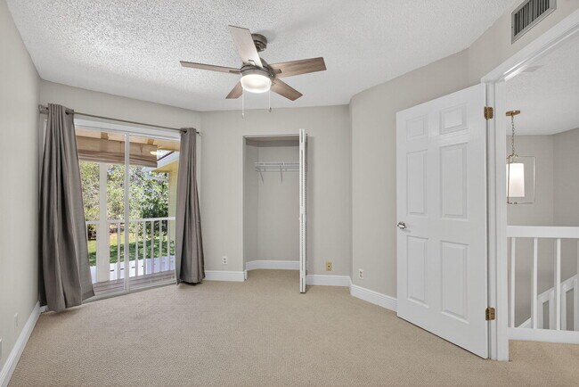Building Photo - 246 Seabreeze Cir