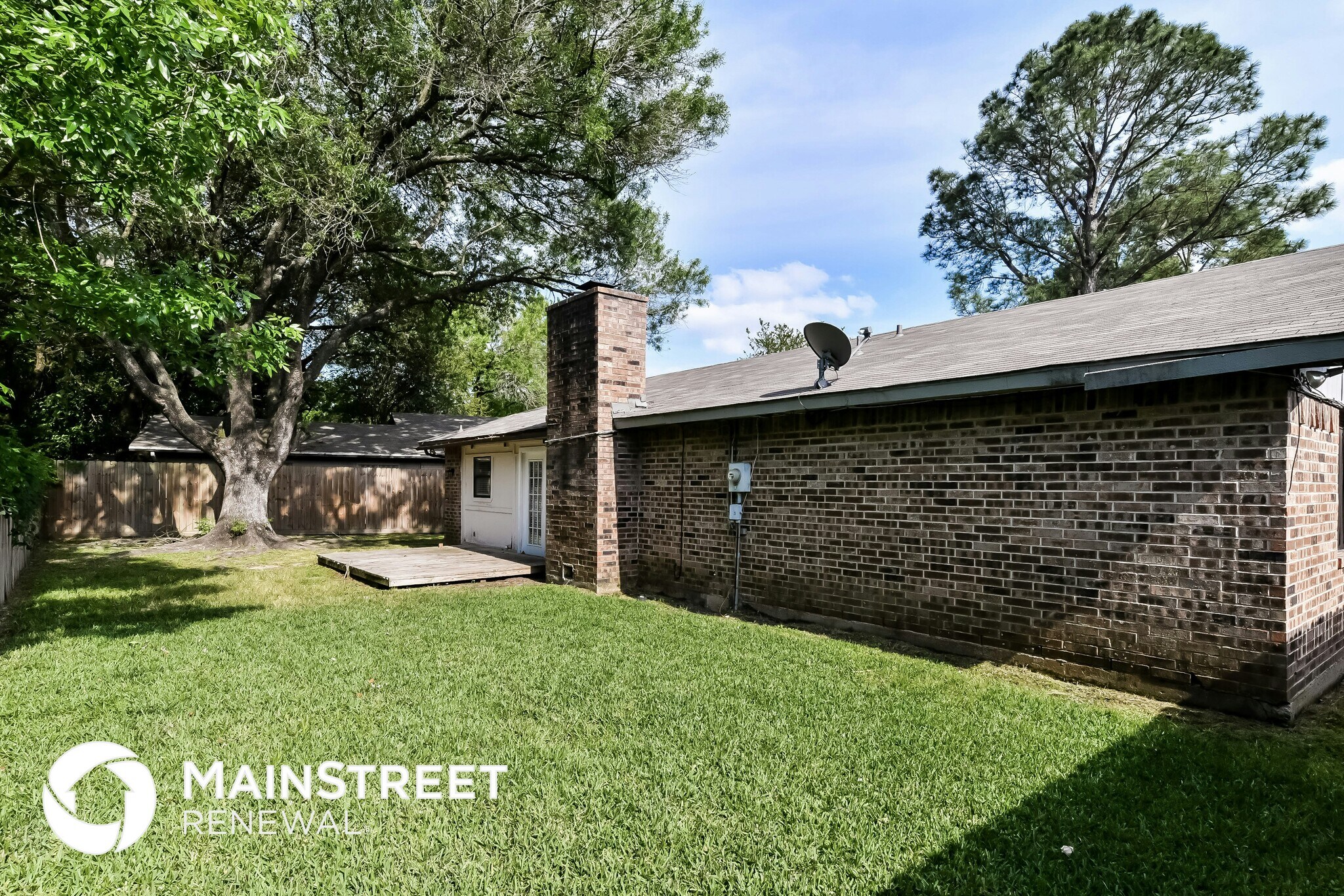 Building Photo - 5514 Edgebrook Forest Dr