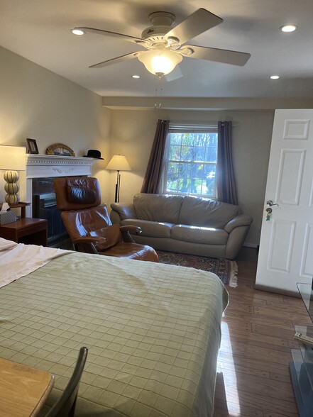 Building Photo - 6807 Buttermere Ln