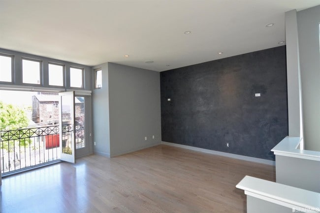 Building Photo - 884 De Haro St