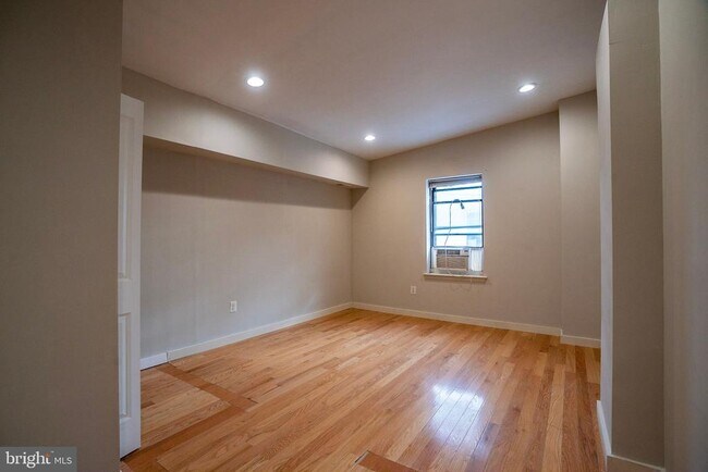 Building Photo - 1504 Swain St