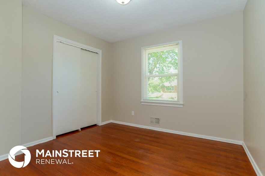 Building Photo - 16016 E 37 Terrace S