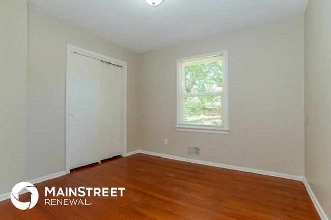 Building Photo - 16016 E 37 Terrace S