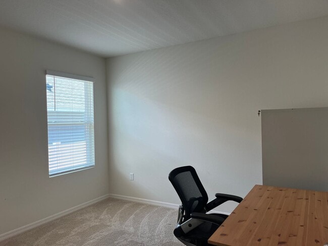 Building Photo - 3031 Staten Dr