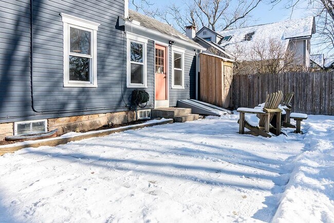 Building Photo - 40 Mechanic St