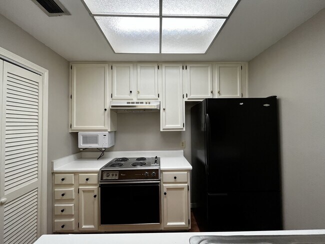 Building Photo - 11711 Memorial Dr