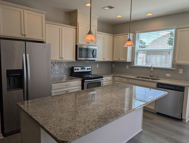 Building Photo - Coming Soon! Charming 2 story, 3 bedroom ,...