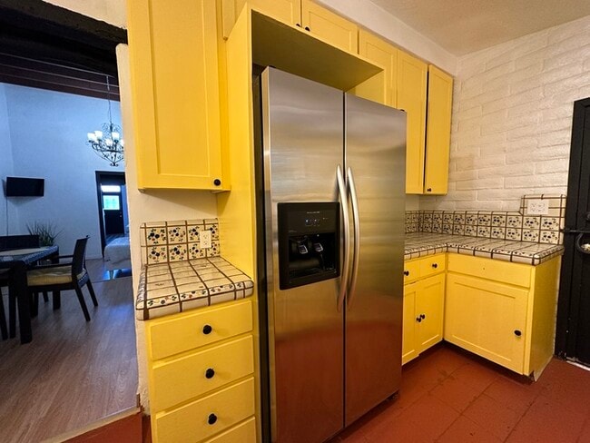 Building Photo - 228 N 4th Ave