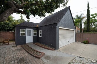 Building Photo - OPEN HOUSE Wednesday 04,2025@ 6:00pm! BRAN...
