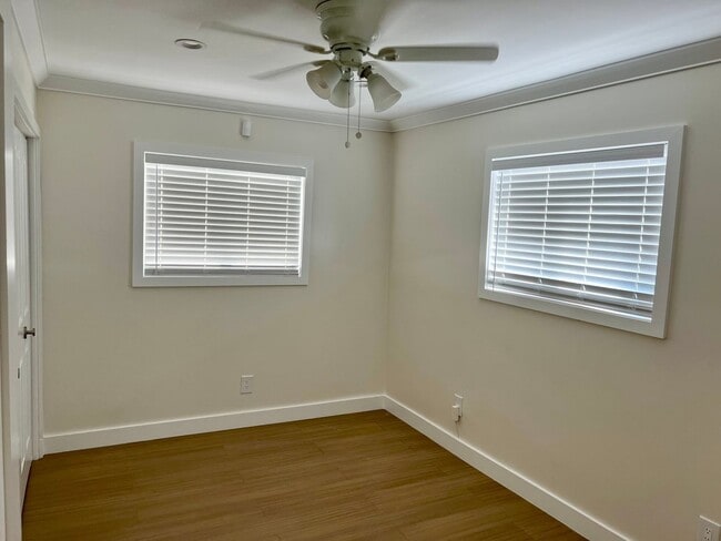 Building Photo - 2134 Wayside St