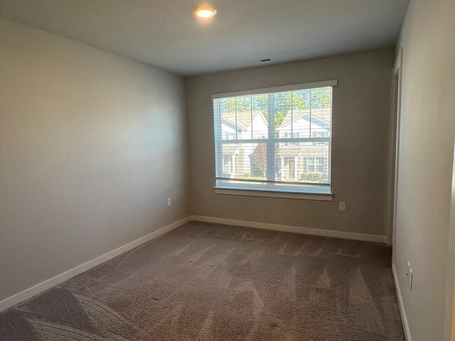 Building Photo - 1781 Frodo Wy