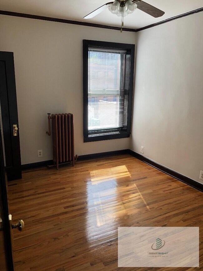 Building Photo - 1 bedroom in CHICAGO IL 60626