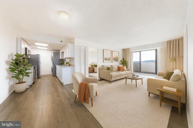 Building Photo - 5911 Edsall Rd