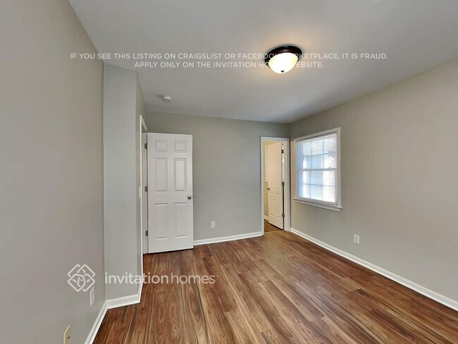 Building Photo - 1027 Tilden Rd