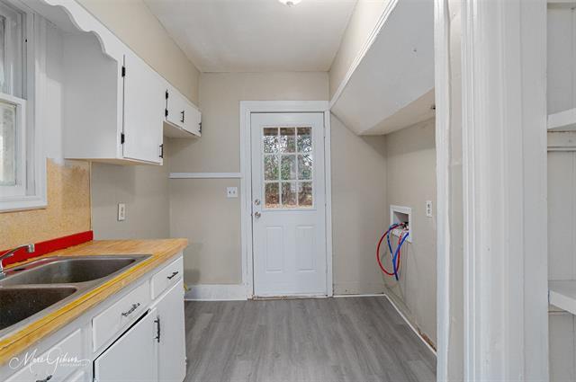 Building Photo - 615 Yarborough St