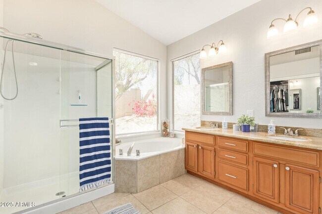 Building Photo - 9716 E Janice Way