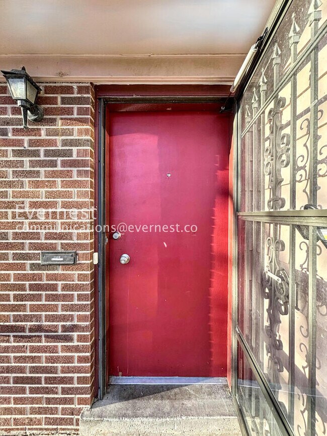 Building Photo - PROMO: Get $500 Off the First Month's Rent!3 Bed, 2 Bath Home with Garage / Available Now!