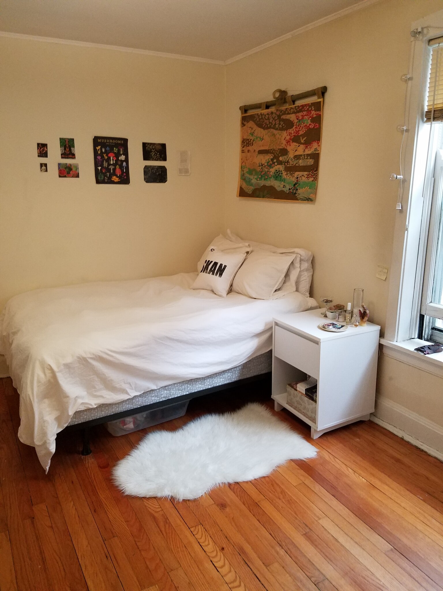 Bedroom - 1256 W Arthur Ave