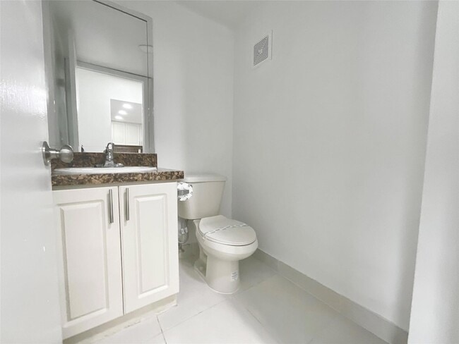 Building Photo - 9357 SW 77th Ave