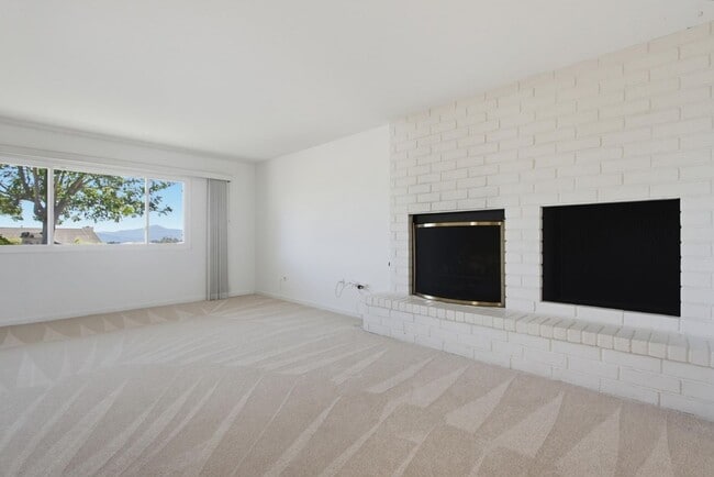 Building Photo - Peaceful Country Living - 3 Bedroom on 1/2 Acre, Available Now!