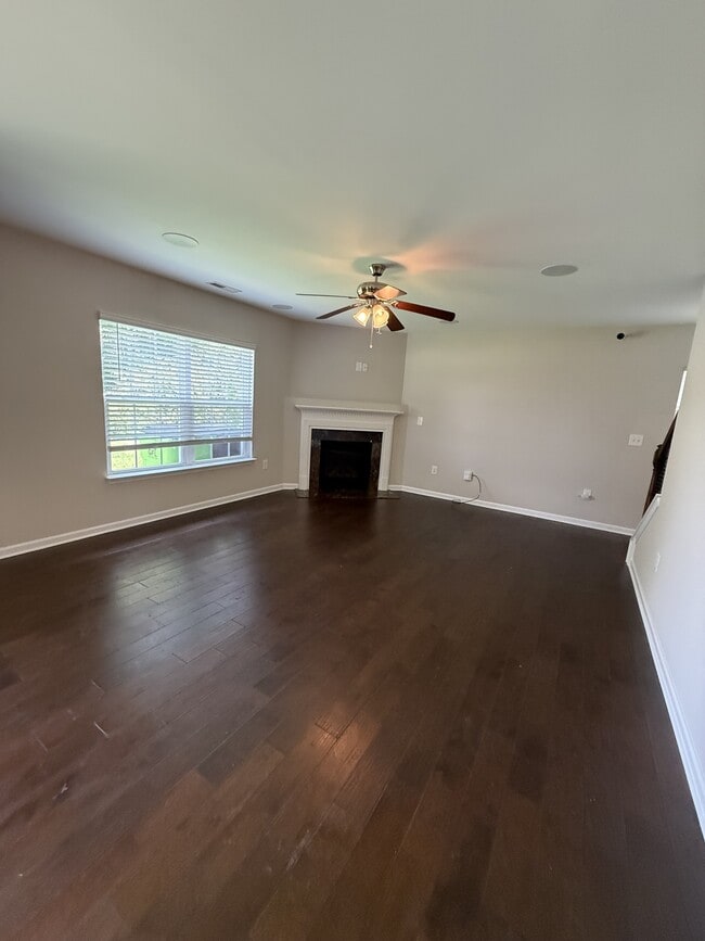 Building Photo - 6855 Coopers Hawk Trail