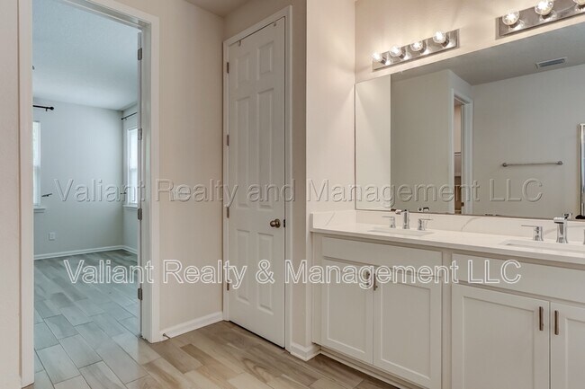 Building Photo - 262 Little Bear Run
