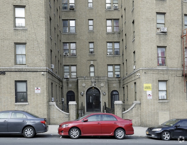 Building Photo - 2285 Sedgwick Ave