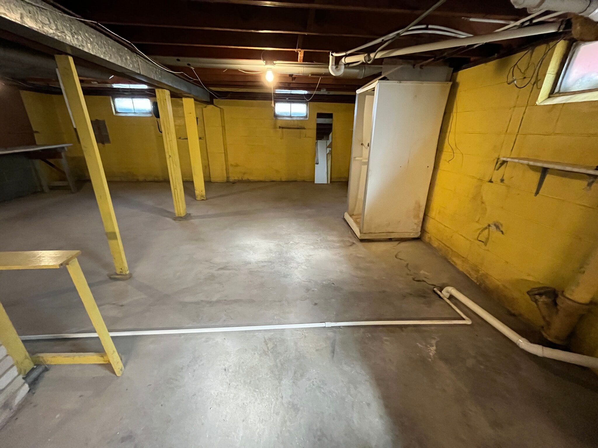 Building Photo - 393 W 20th St