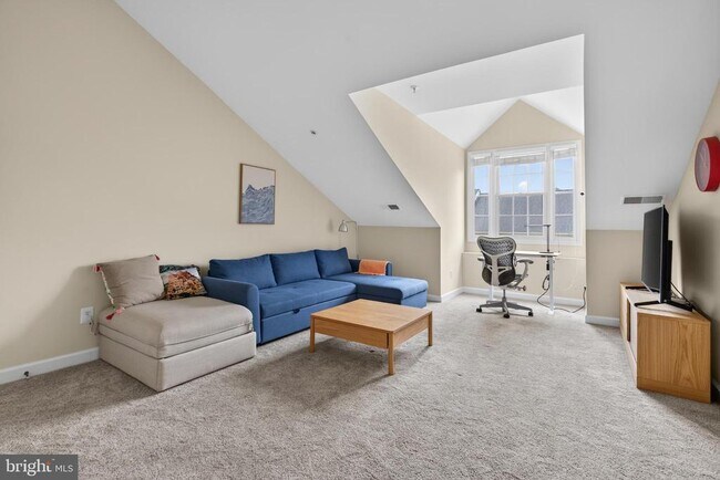 Building Photo - 8814 Hunting Lodge Ct