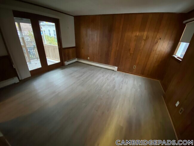 Building Photo - 161 Otis St