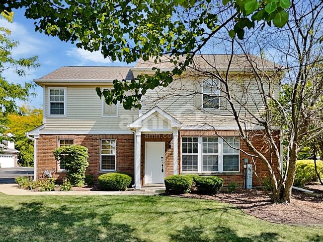 Building Photo - 1411 Millbrook Dr