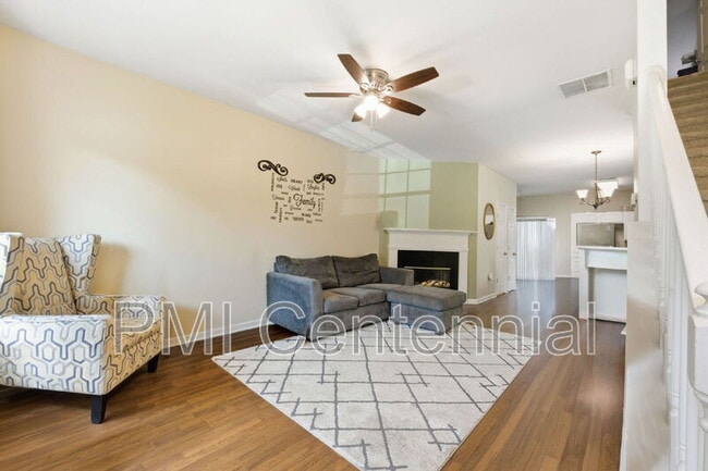 Building Photo - 1528 Cove Creek Cir