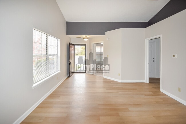 Building Photo - 5231 Pin Oak Dr