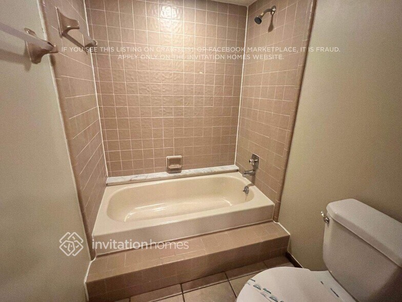Building Photo - 714 Boysenberry Ct