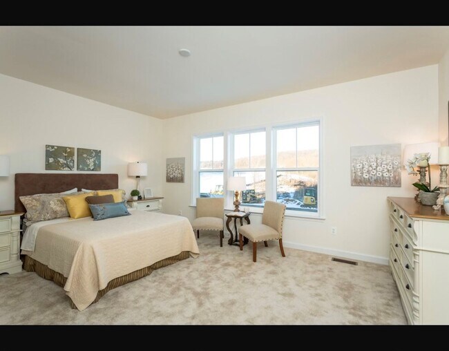 Building Photo - Luxury Townhouse With Detached Two Car Gar...