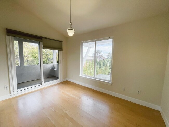 Building Photo - Spacious 3-Bedroom, 2-Bath Home in the Hea...