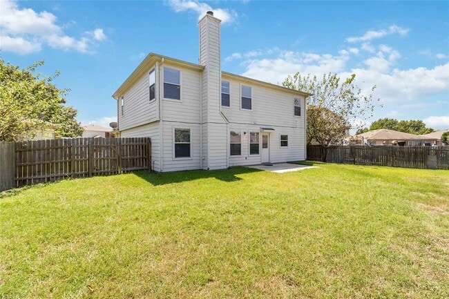 Building Photo - 401 Spruce Dr