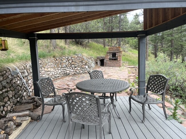Building Photo - 776 Aspen Ln