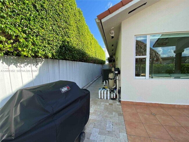 Building Photo - 14302 SW 15th St