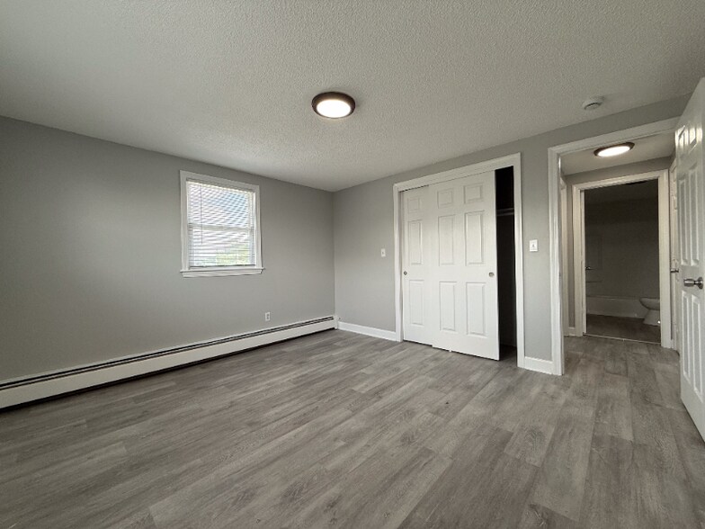 Building Photo - 44 Delmont St
