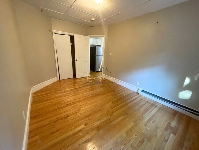 Building Photo - 85 Stoughton St