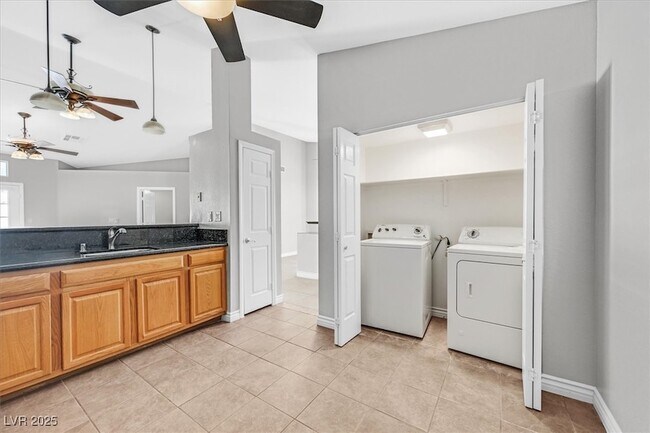 Building Photo - 100 Painted Valley St