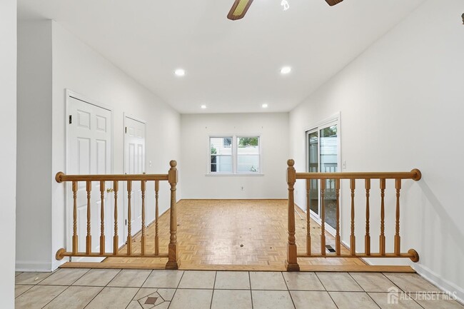 Building Photo - 30 Brookside Rd