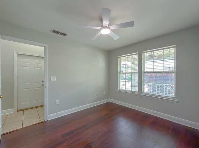 Building Photo - 3363 Golden Rain Dr