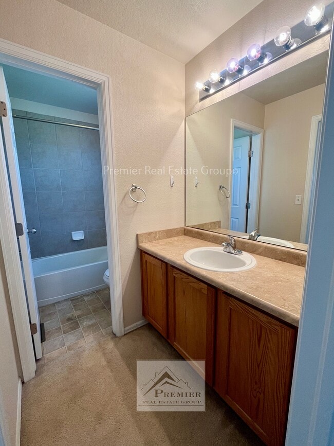 Building Photo - 7670 Manston Dr