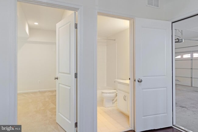 Building Photo - 23409 Berkeley Meadows Dr