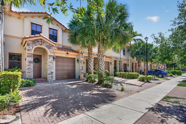 Building Photo - 4012 Devenshire Ct