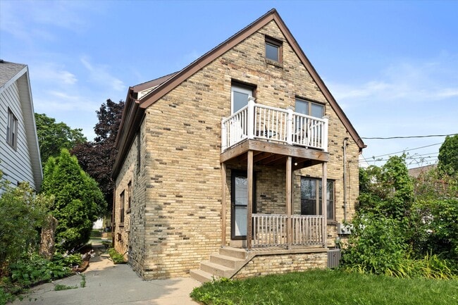Building Photo - 4020 S 2nd St