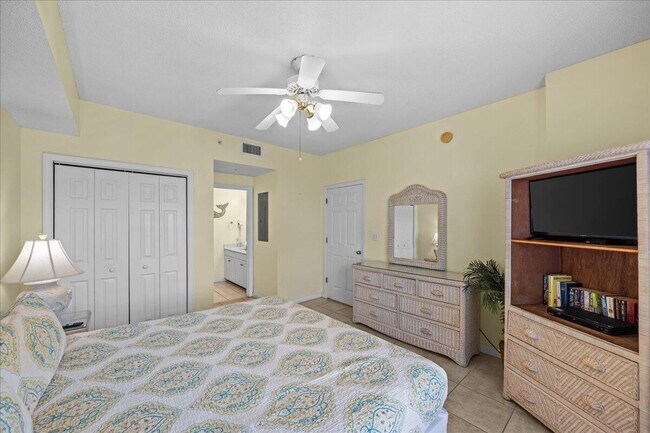 Building Photo - 1200 Scenic Gulf Dr